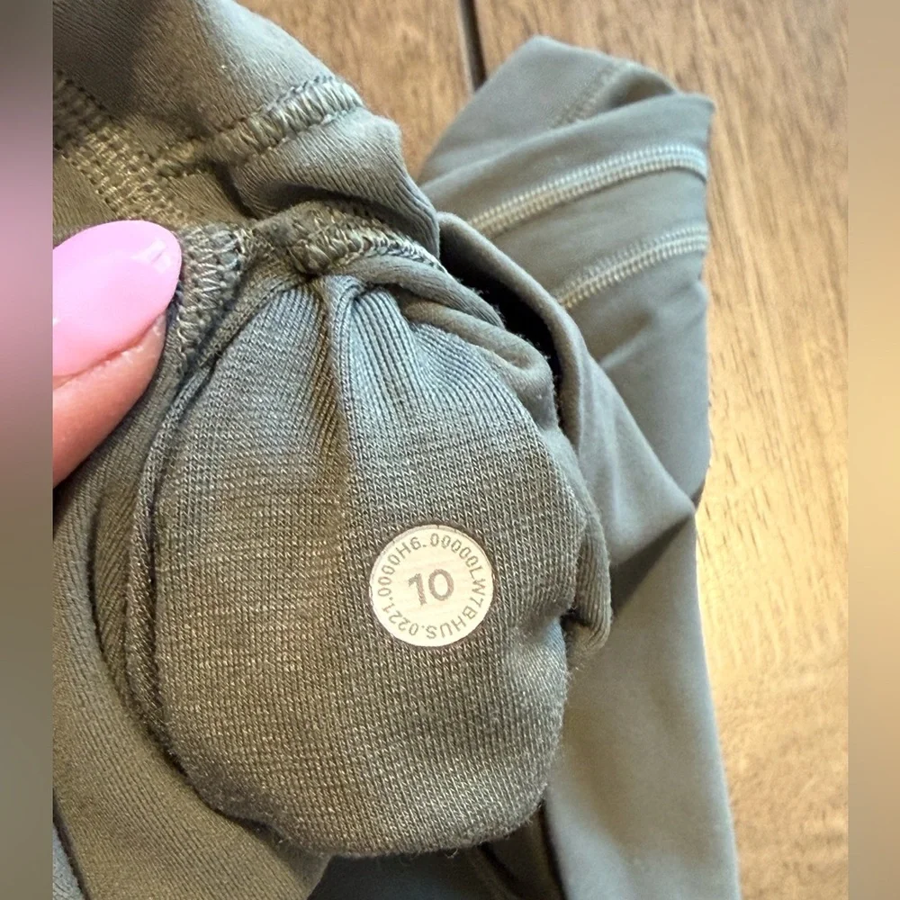 Lululemon Align Shorts SHR - Picture 4 of 5